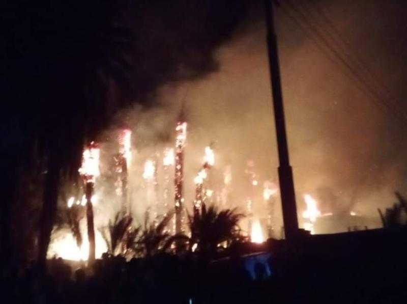 انتداب المعمل الجنائي لمعرفة سبب حريق مزرعة في أسنا