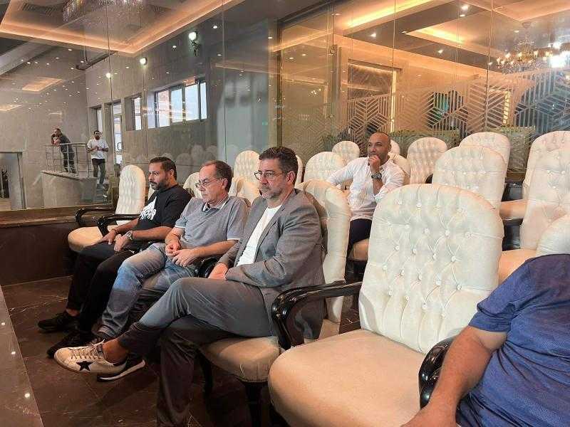 فيتوريا يتواجد في المدرجات لمتابعة مباراة الزمالك وزد بالدوري