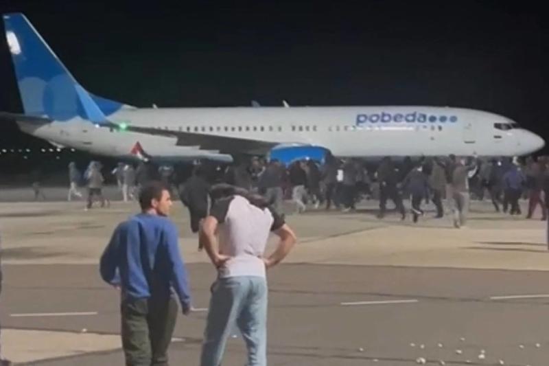 إسرائيل تنصح مواطنيها بإعادة النظر في السفر إلى الخارج