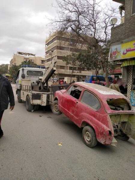 المرور يرفع 41 سيارة ودراجة نارية مهملة من الشوارع والميادين