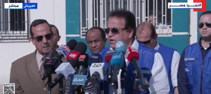 «كسر بالجمجمة وبتر بالأطراف».. وزير الصحة يكشف عن إصابات الجرحى الفلسطينيين القادمين لمصر