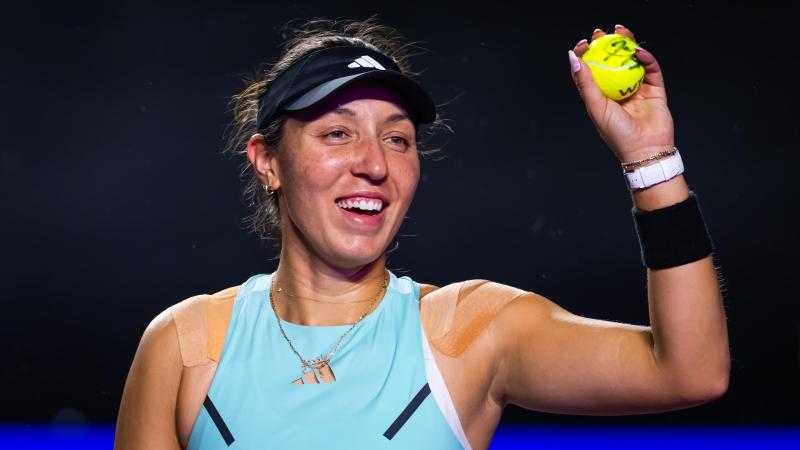 بيجولا تفوز على كوكو جوف وتتأهل لنهائي البطولة الختامية للتنس