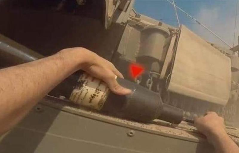 لحظة تدمير دبابات الاحتلال في غزة