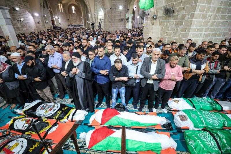 فلسطين: 10165 شهيدا ونحو 27 ألف جريح بالضفة والقطاع