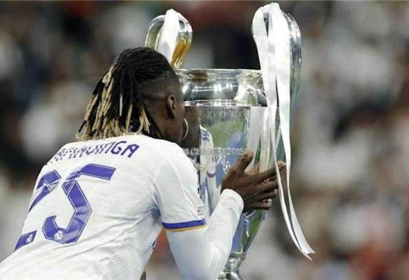 رسميا.. ريال مدريد يعلن تمديد عقد لاعبه الفرنسي حتى 2029