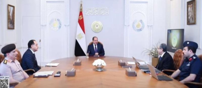 السيسى يطلع على جهود توفير الإمداد والتغذية الكهربائية للمشروعات