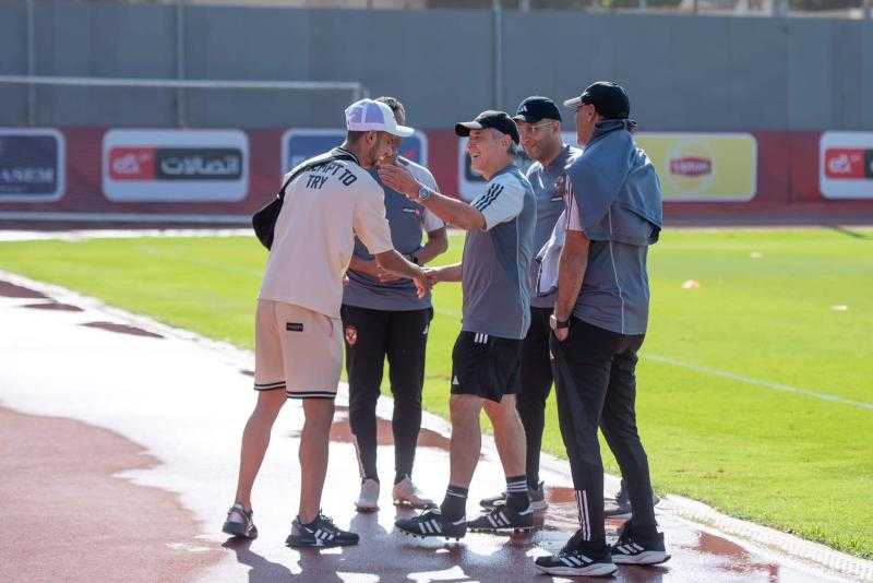 كولر يتابع آخر تطورات الحالة الصحية لنجم الأهلي المصاب