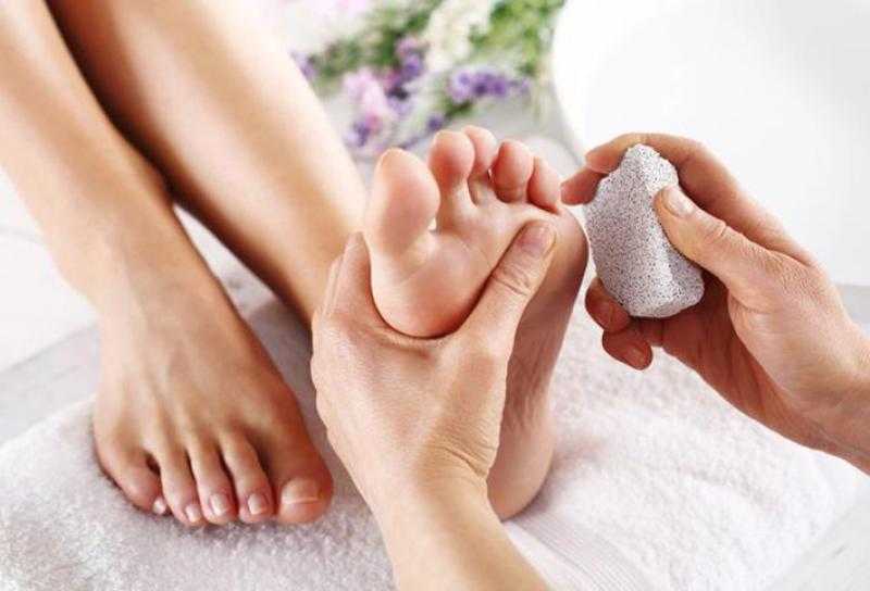 نصائح تساعدك على التخلص من الجلد الميت من القدمين