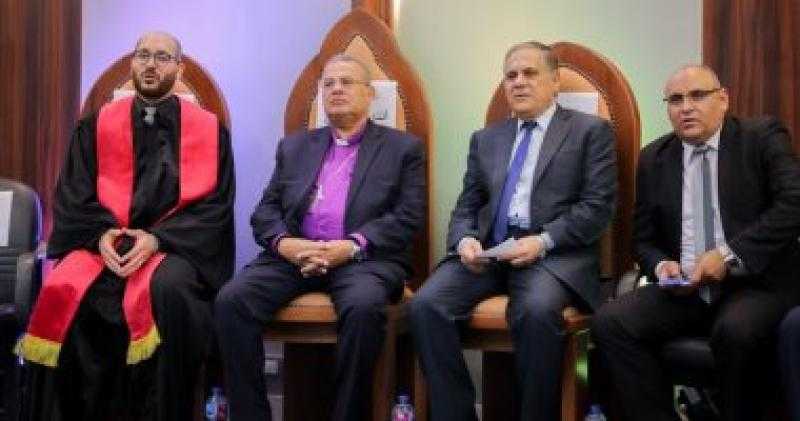 رئيس الطائفة الإنجيلية: رسالة الكنيسة تقديم لمسة تغيير للمجتمع