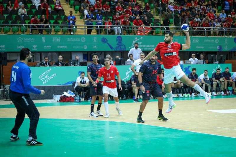 «رجال يد الأهلي» يفوز على الكويت الكويتي في كأس العالم للأندية
