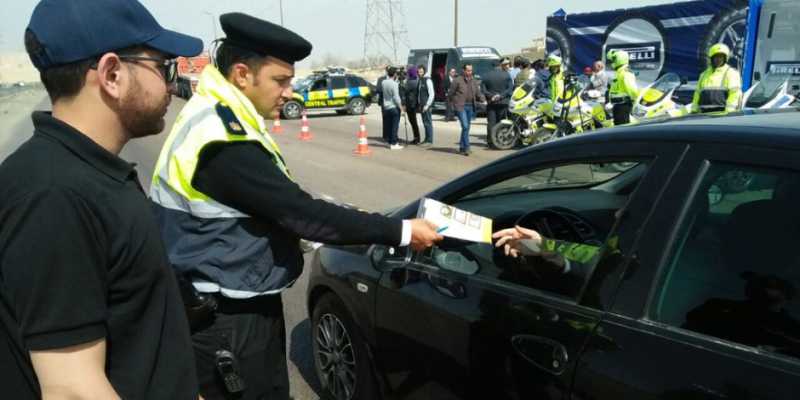 الداخلية تواصل حملاتها لضبط مخالفات ”الملصق الإلكتروني”