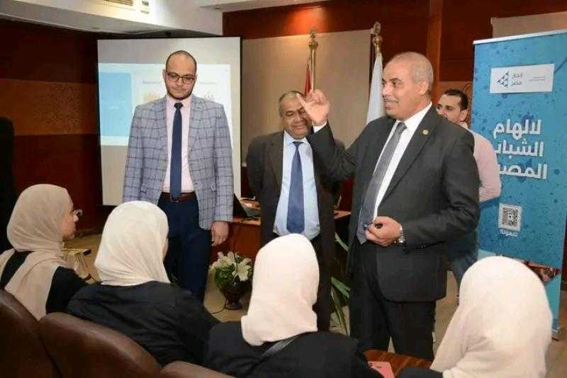 «خريجي الأزهر» تعقد ورشة عمل لطلاب التربية الرياضية بنات.. صور