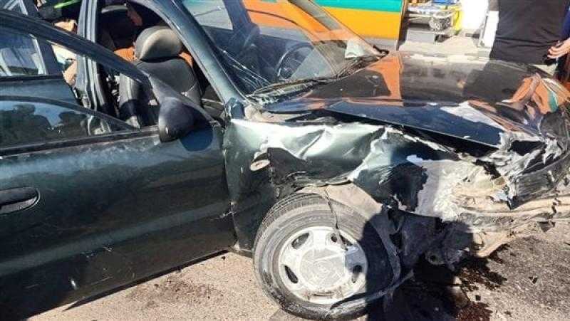 إصابة 5 أشخاص في حادث تصادم سيارتين بطريق إسكندرية الصحراوي