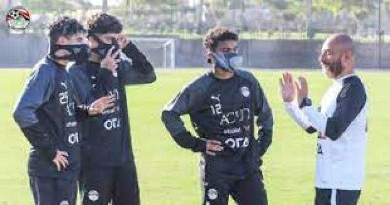 منتخب الشباب يقيم معسكرًا خاصًا للاعبين المحترفين ومزدوجي الجنسية