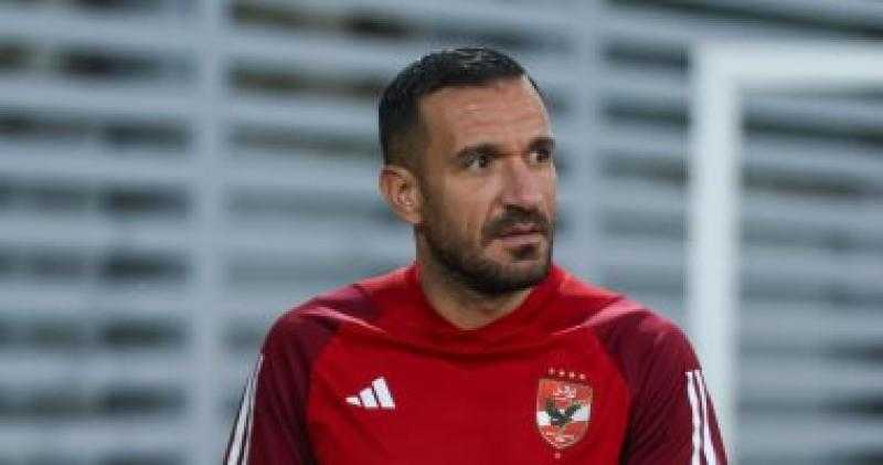 عاجل.. الكشف عن حقيقة وجود عروض قطرية لشراء معلول من الأهلي