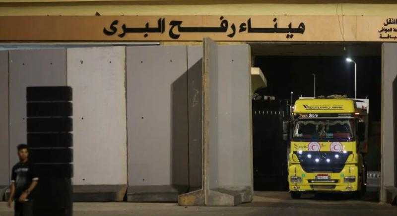 بدء إدخال الوقود إلى قطاع غزة غدًا