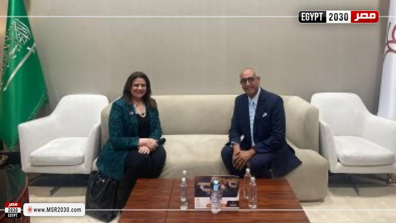 وزيرة الهجرة والقنصل العام المصري في جدة