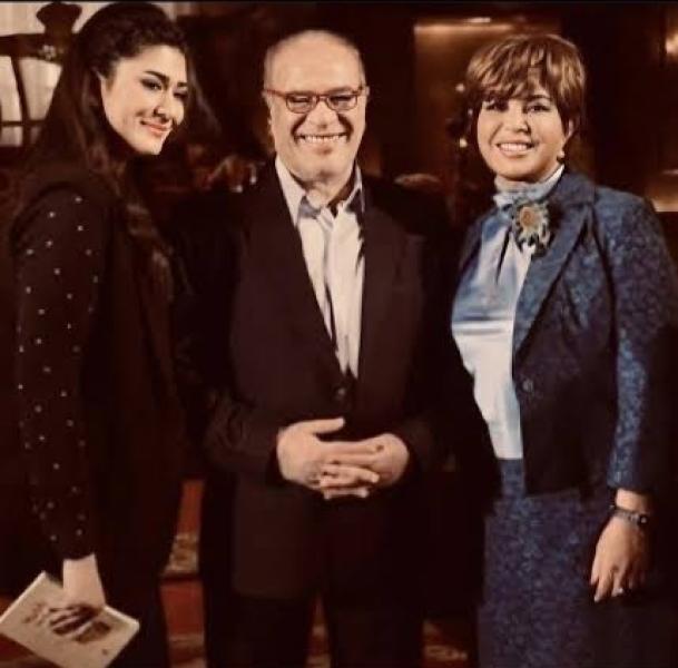 صلاح عبدالله وابنته مع نجوى إبراهيم 