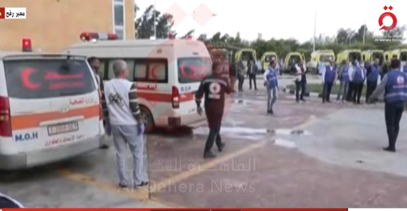 شاهد.. لحظة وصول الأطفال الفلسطينيين إلى معبر رفح لتلقي العلاج في المستشفيات