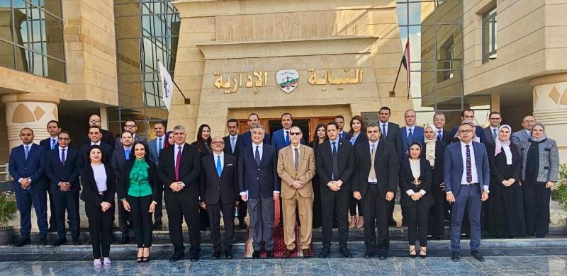 رئيس هيئة النيابة الإدارية يتفقد فاعليات الدورة التدريبية 