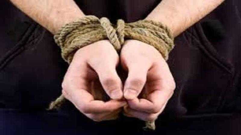 تأجيل محاكمة المتهمين بخطف طفل لخلافات مع والده بالزيتون