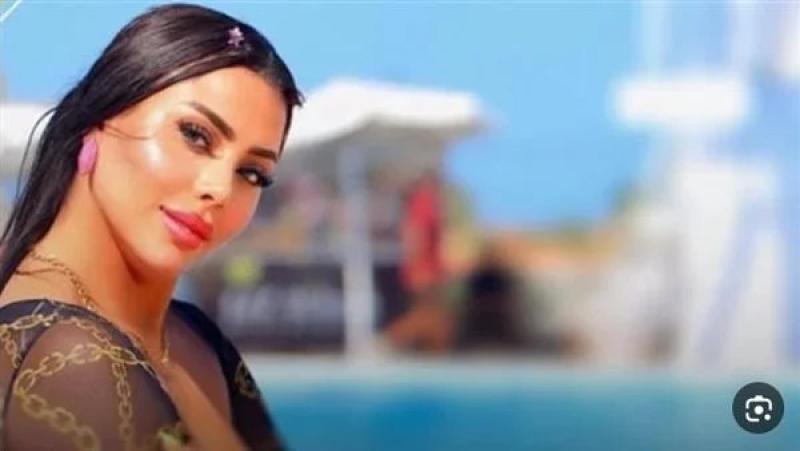 حبس الراقصة حورية بتهمة التحريض على الفسق بملابس عارية