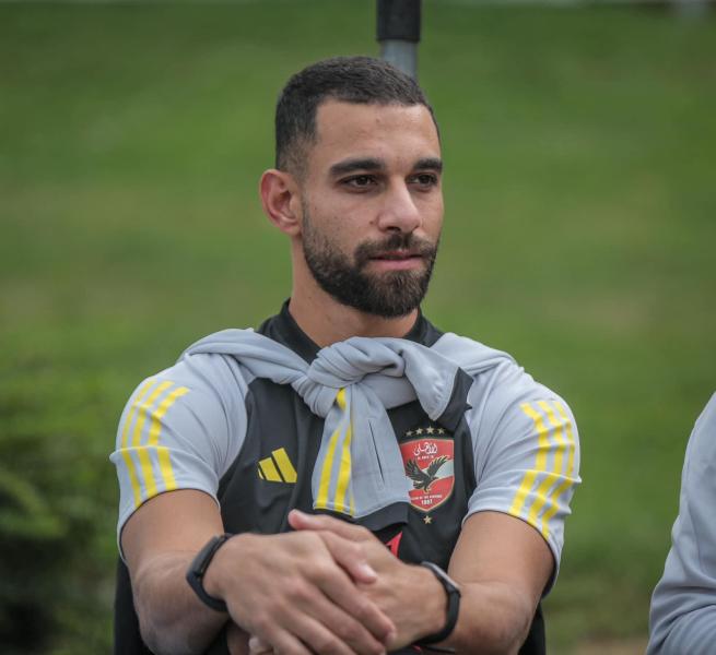 عاجل.. الأهلي يُجدد عقد عمرو السولية (تفاصيل)