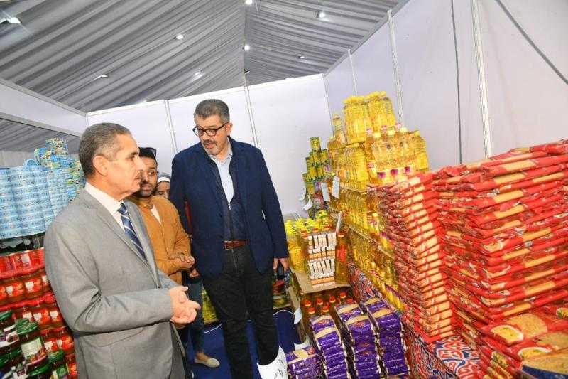 الأمن يضبط عددًا من محتكري السلع الغذائية بالمحافظات