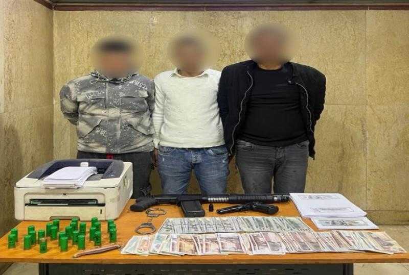 ضبط 3 متهمين ينصبون على المواطنين عبر فيسبوك