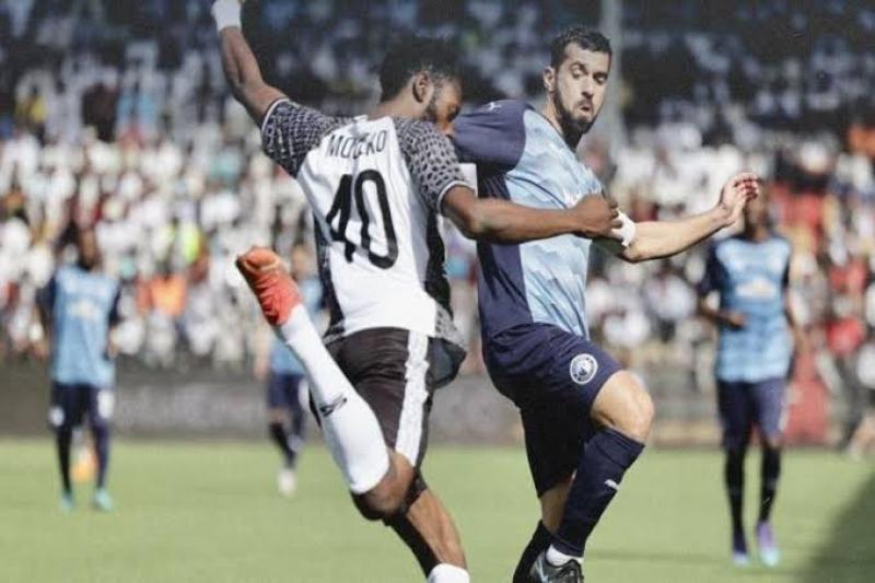 الشوط الأول.. التعادل السلبي يسيطر على مباراة بيراميدز ومازيمبي