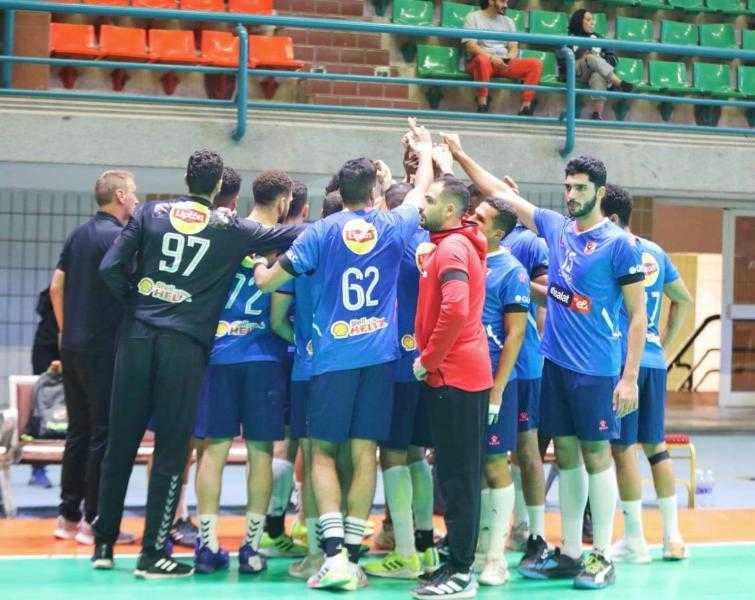 «رجال يد الأهلي» يفوز على الطيران في بطولة الدوري