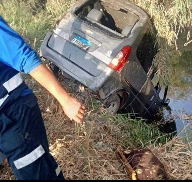 مصرع وإصابة 14 تلميذا في انقلاب سيارة في أسيوط (صور)