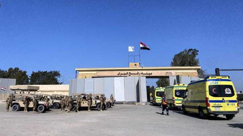 معبر رفح يستقبل عددًا من شاحنات الوقود وغاز الطهي