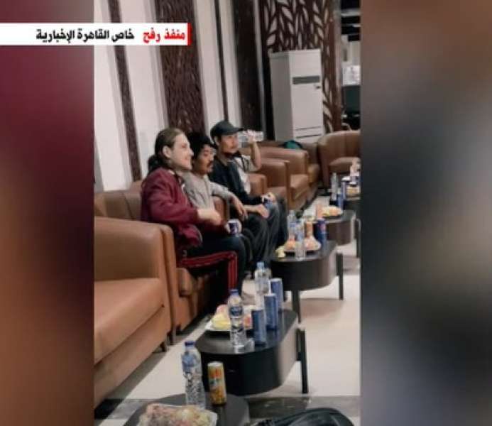 المحتجزين لدى وصولهم معبر رفح
