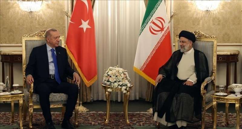 الرئيس التركي أردوغان ونظيره الإيراني إبراهيم رئيسي