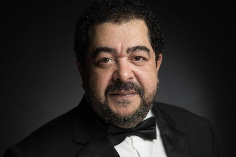 الفنان الراحل طارق عبد العزيز