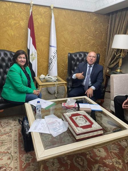 وزير النقل يستقبل النائبة إيفلين متى