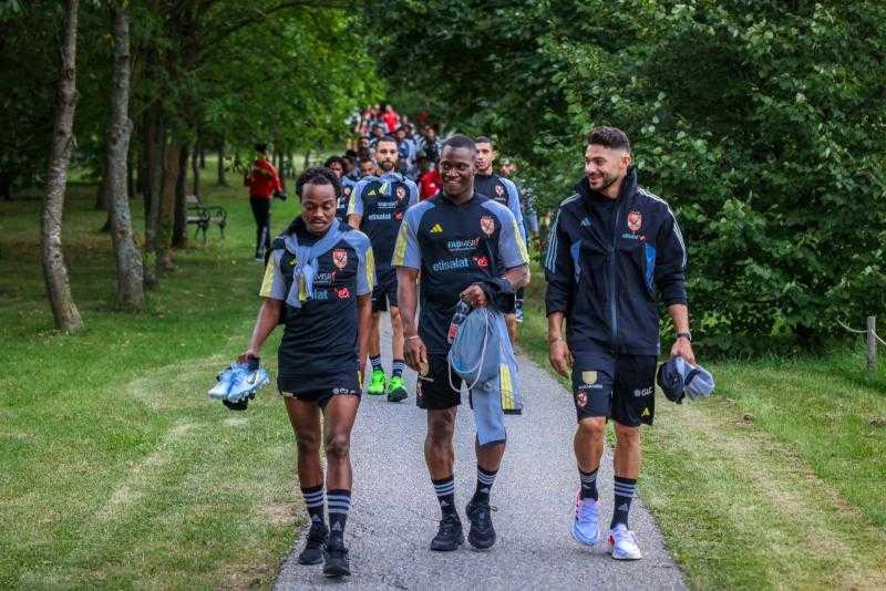 عاجل.. فحص طبي طارئ لنجم الأهلي قبل ساعات من مواجهة سموحة