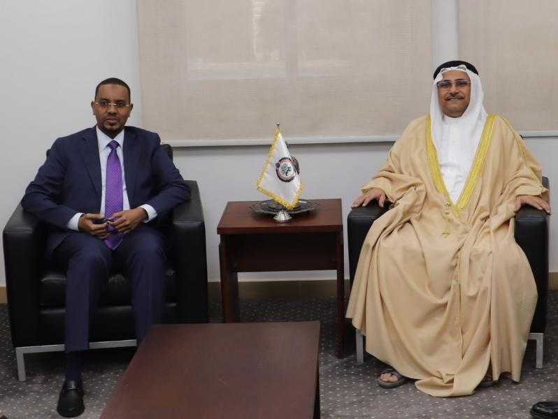«العسومي» يؤكد دعم البرلمان العربي للصومال في حربها ضد الإرهاب والوقوف لجانبها في أزمة الفيضانات