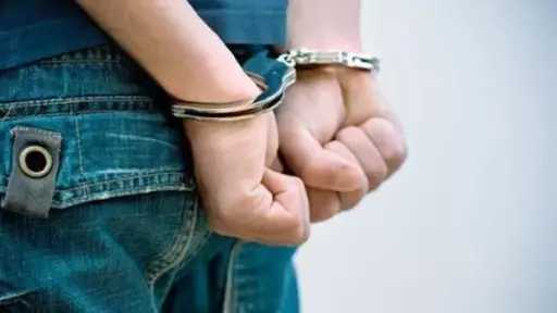 اتهام عامل بتصوير زميله فيديو خادش داخل مزرعة... اتهام عامل بتصوير زميله فيديو خادش داخل مزرعة بالواحات البحرية