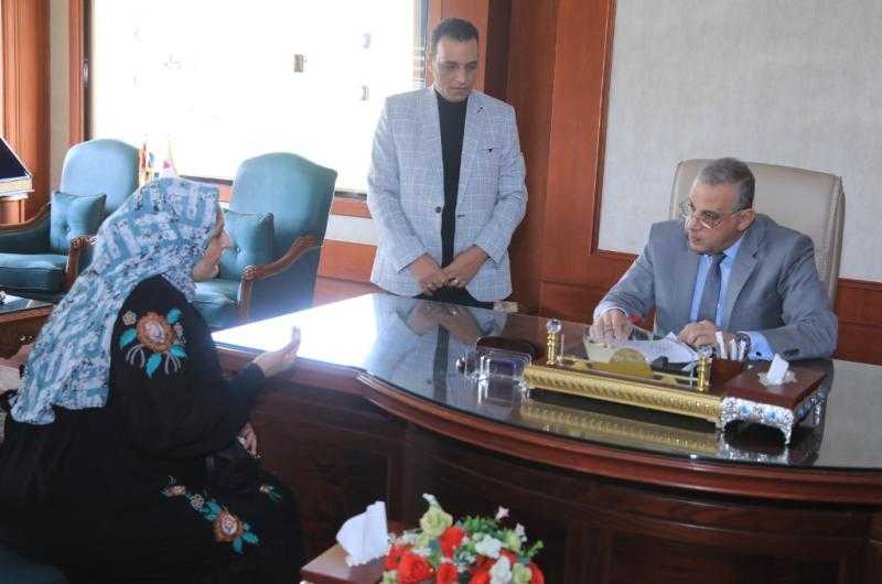 محافظ سوهاج يبحث شكاوى وطلبات المواطنين خلال فعاليات اللقاء الجماهيري الأسبوعي