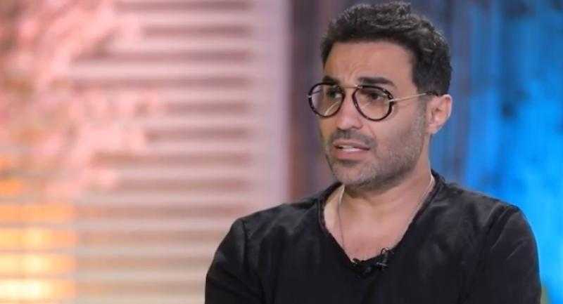 أحمد فهمي: «مضيت على عقد طلاق أبويا وأمي بعمر الـ 19» .. وأمريكا غيرت نظرتي للحياة