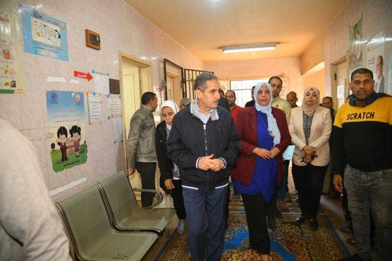 محافظ الغربية يستكمل جولاته التفقدية بمتابعة التجهيزات بالمقرات الانتخابية بكفر الزيات