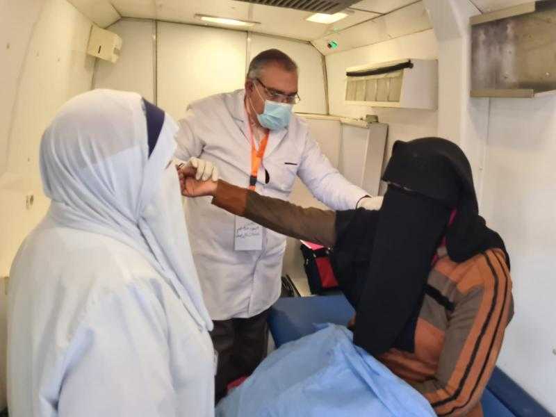 الكشف على 1320 مواطن خلال قافلة طبية مجانية متعددة التخصصات بالبحيرة
