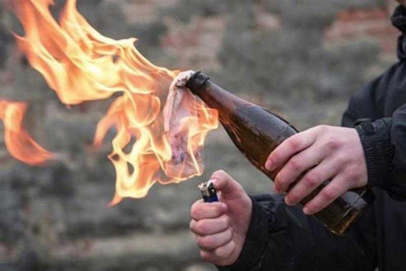 معركة بزجاجات المولوتوف بين 6 أشخاص في كفر الدوار.. لهذا السبب