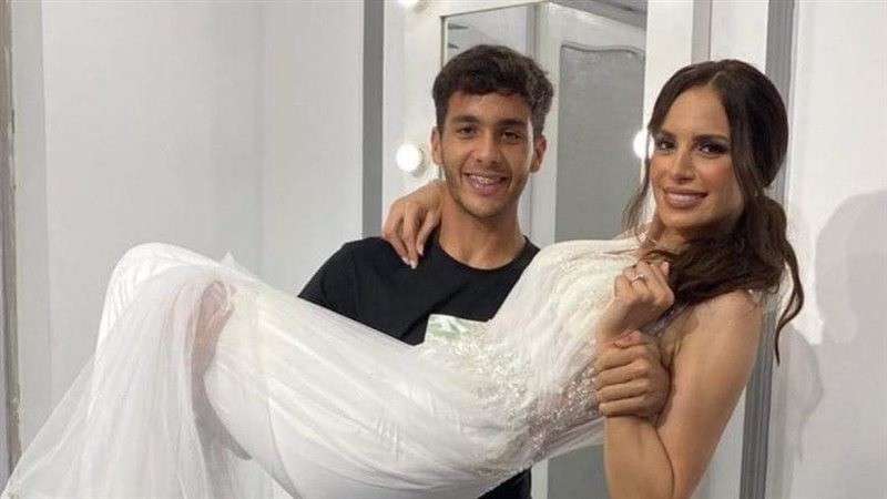 آمال ماهر ونجلها عمر