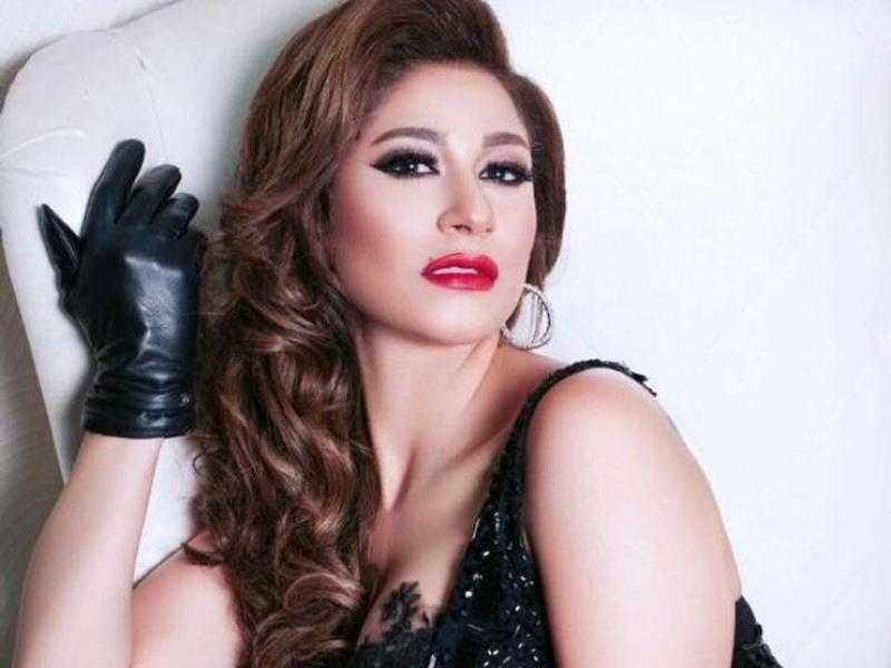 إنجي شرف تعلن اعتزالها الفن نهائيا