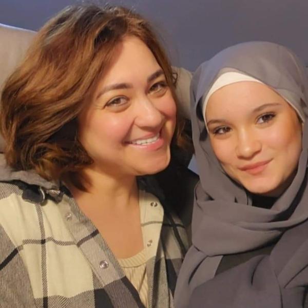 «ربنا اللي هيحاسبني».. مروة عبدالمنعم توجه رسالة قاسية بعد حجاب ابنتها