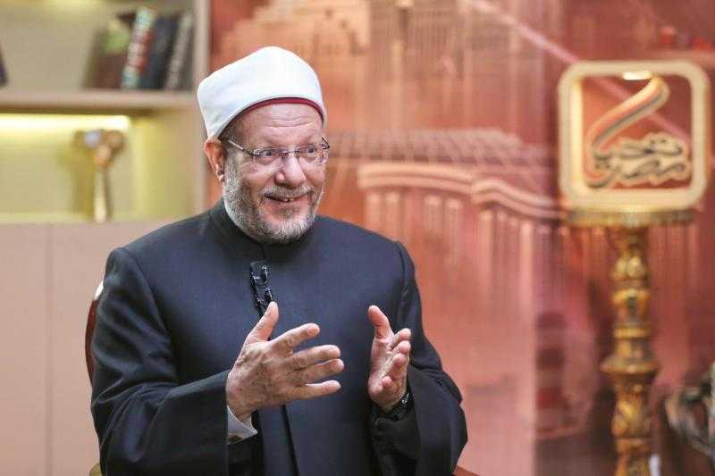 مفتي الجمهورية: السيسي أول رئيس يهتم بالملف الديني ويطالب بتجديده