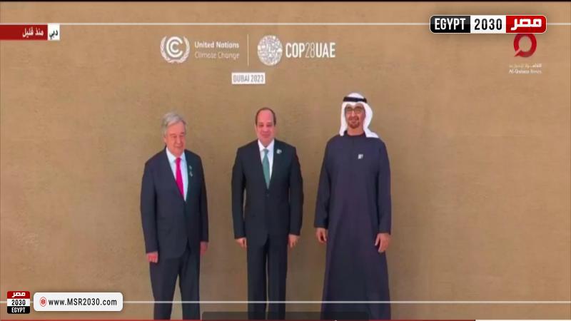 وصول الرئيس السيسي إلى دبي للمشاركة بقمة المناخ